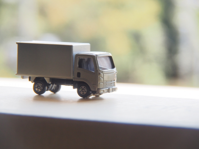 トラックの模型写真
